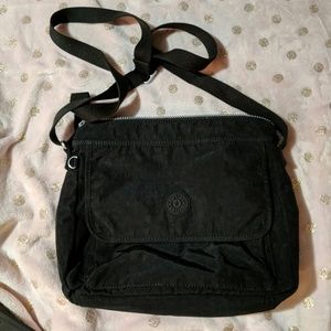 Kipling crossbody purse